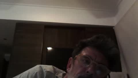 Snapshot of albertoto71 chatting on 12.16.25 albertoto71 online show from 12.16.25