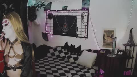 Mistic witch online show from 02.14.25