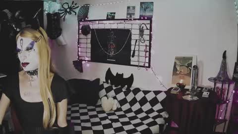 Mistic witch online show from 02.28.25