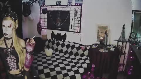 Mistic witch online show from 03.12.25