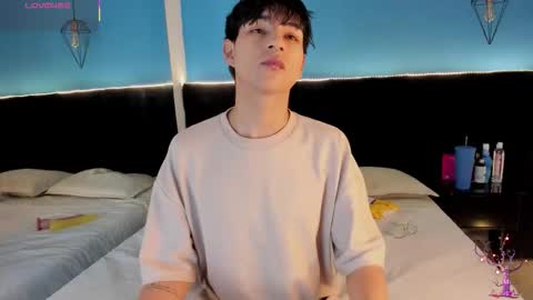 Snapshot of ale_aurarashi chatting on 09.14.25 ale_aurarashi online show from 09.14.25