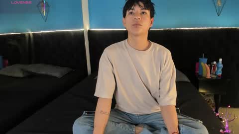 Snapshot of ale_aurarashi chatting on 09.19.25 ale_aurarashi online show from 09.19.25