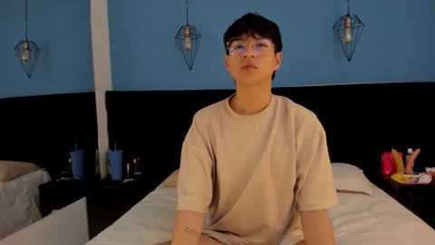 Snapshot of ale_aurarashi chatting on 09.28.25 ale_aurarashi online show from 09.28.25