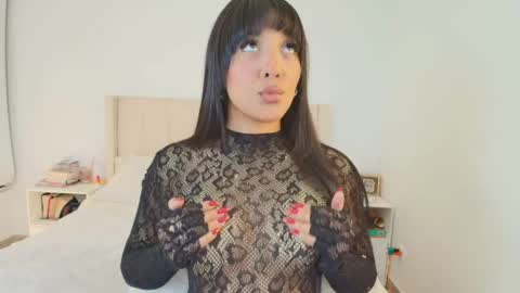 Alee Foxx  online show from 04.16.26