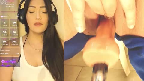 Snapshot of aleja20_ chatting on 12.02.25 joha online show from 12.02.25