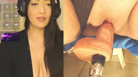 Snapshot of aleja20_ chatting on 12.03.25 joha online show from 12.03.25