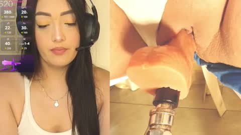 Snapshot of aleja20_ chatting on 12.05.25 joha online show from 12.05.25