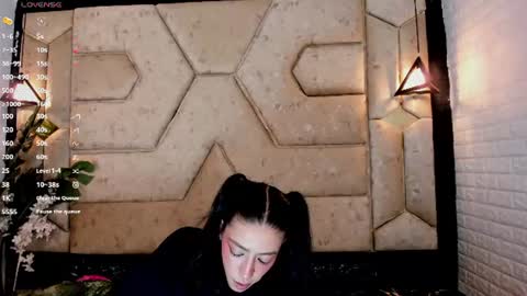Snapshot of aleja__slav3 chatting on 06.04.26 aleja__slav3 online show from 06.04.26