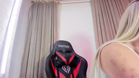 Aleja Hill online show from 01.11.26