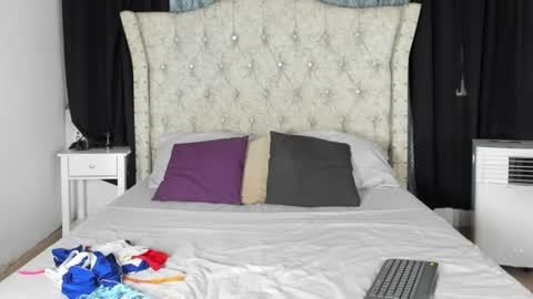 Snapshot of aleja_spearsx chatting on 06.20.26 Alejandra online show from 06.20.26