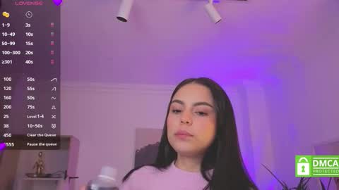 Alejandra online show from 11.04.25