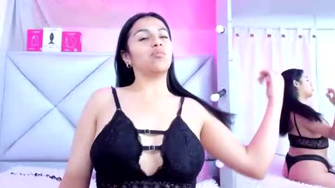 Snapshot of alejandra_lee19 chatting on 06.16.26 alejandra_lee19 online show from 06.16.26