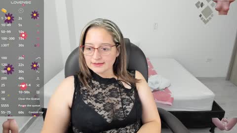 Snapshot of alejandra_milf_ chatting on 02.06.25 alejandra online show from 02.06.25