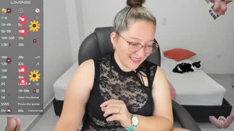 Snapshot of alejandra_milf_ chatting on 03.10.25 alejandra online show from 03.10.25
