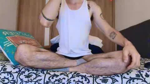 Snapshot of alejandro_bigcock chatting on 11.19.25 Alejandro Hernndez online show from 11.19.25