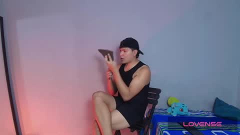 Snapshot of alejandro_vt chatting on 11.08.25 Alejandro G online show from 11.08.25