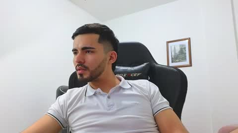 alejandroo_7 online show from 01.05.25