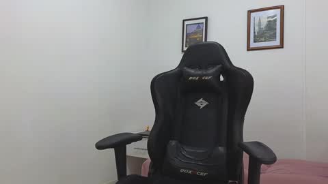 alejandroo_7 online show from 01.18.25