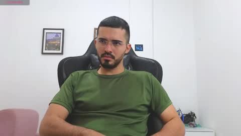 alejandroo_7 online show from 12.17.25