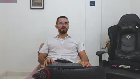 alejandroo_7 online show from 02.01.26