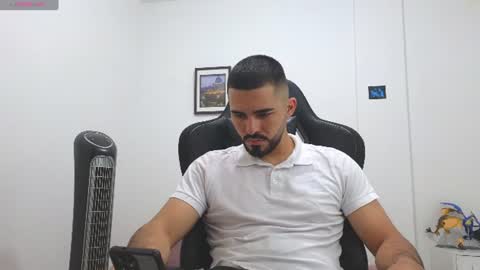 Snapshot of alejandroo_7 chatting on 06.15.26 alejandroo_7 online show from 06.15.26