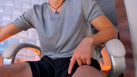 Snapshot of alejandrostorm chatting on 11.14.25 Alejo online show from 11.14.25