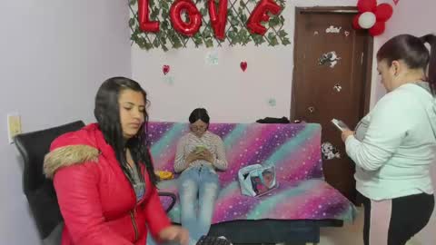 Snapshot of alejita_smithh chatting on 03.11.25 zoe and Kataleya online show from 03.11.25