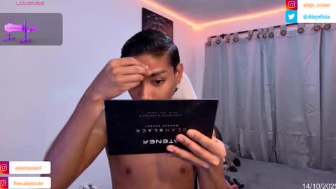 Snapshot of alejo_cute chatting on 10.14.25 alejo_cute online show from 10.14.25
