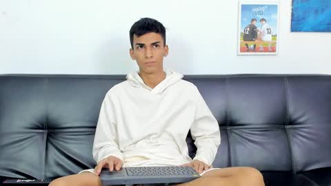 Snapshot of alejo_peverell chatting on 01.21.25 alejo peverell online show from 01.21.25