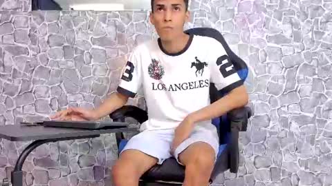 Snapshot of alejo_peverell chatting on 06.29.26 alejo peverell online show from 06.29.26