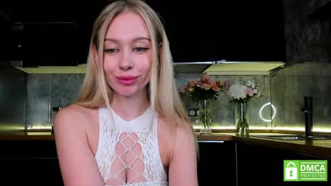 Snapshot of aleksa_cutie chatting on 01.17.25 Next stream - 2 dec - online show from 01.17.25