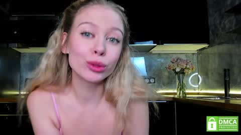 Snapshot of aleksa_cutie chatting on 01.21.25 Next stream - 2 dec - online show from 01.21.25