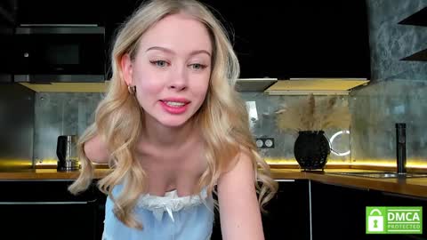 Snapshot of aleksa_cutie chatting on 01.25.25 Next stream - 2 dec - online show from 01.25.25