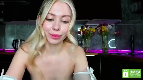 Snapshot of aleksa_cutie chatting on 03.11.25 Next stream - 2 dec - online show from 03.11.25