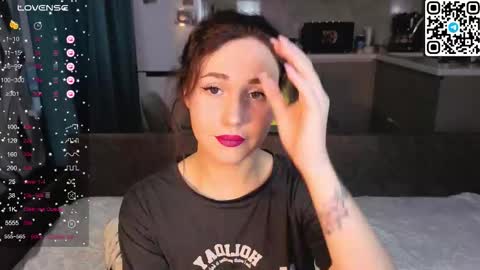 Snapshot of alena_mell chatting on 12.14.25 Alenkaaa online show from 12.14.25