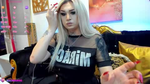 Snapshot of alenarios chatting on 04.25.26 alenarios online show from 04.25.26