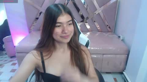 Snapshot of alesia_v chatting on 05.26.26 Live 1000pm 600am COLOMBIAN HOUR online show from 05.26.26