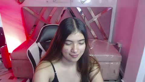 Snapshot of alesia_v chatting on 05.29.26 Live 1000pm 600am COLOMBIAN HOUR online show from 05.29.26
