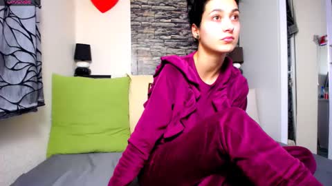Snapshot of alesiasensual chatting on 02.23.25 AlesiaSensual online show from 02.23.25
