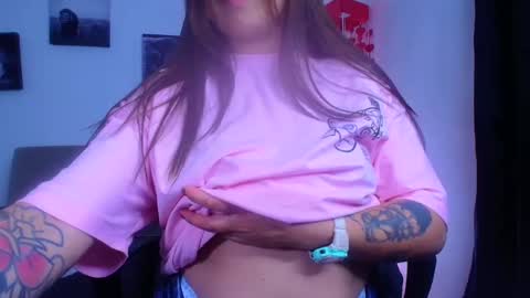 QUEEN OFF MILk  IM BACK  15 NOV online show from 01.05.25