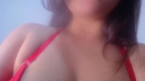 QUEEN OFF MILk  IM BACK  15 NOV online show from 09.22.25