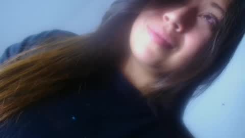 QUEEN OFF MILk  IM BACK  15 NOV online show from 09.30.25