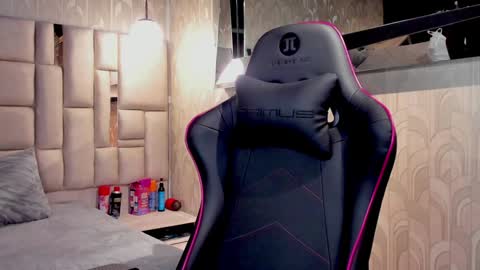 Alessandro King online show from 01.05.25