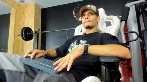Snapshot of aless_king chatting on 05.18.26 Alessandro King online show from 05.18.26