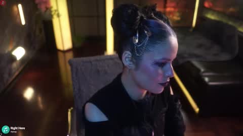 Alessa Goreng online show from 09.28.25