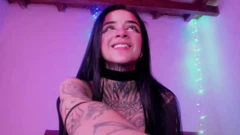 Snapshot of alessafrost_ chatting on 11.25.25 Onlyfans Babykarma6 online show from 11.25.25