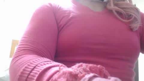 Snapshot of alessalindo840 chatting on 09.14.25 AlessaBabyGirl840 online show from 09.14.25