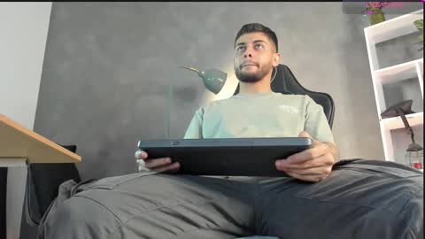 Alessandro INDEPENDENT MODEL online show from 09.17.25