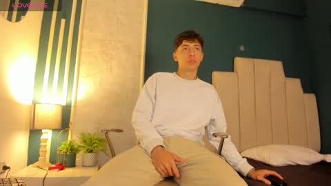 Alessandro Dybala online show from 01.04.25