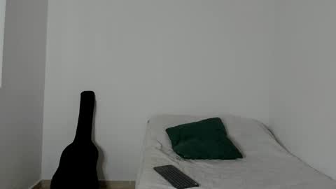 Snapshot of alessandro_wolf chatting on 04.06.26 Alessandro online show from 04.06.26
